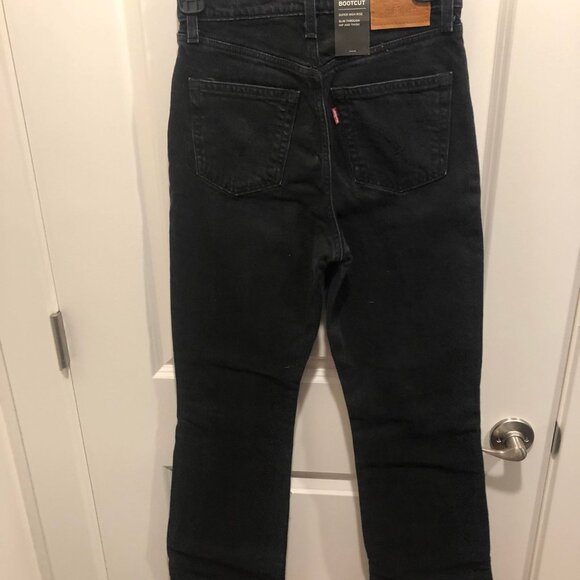 NWT Levi's Premium Ribcage Bootcut jeans in black - Picture 2 of 6